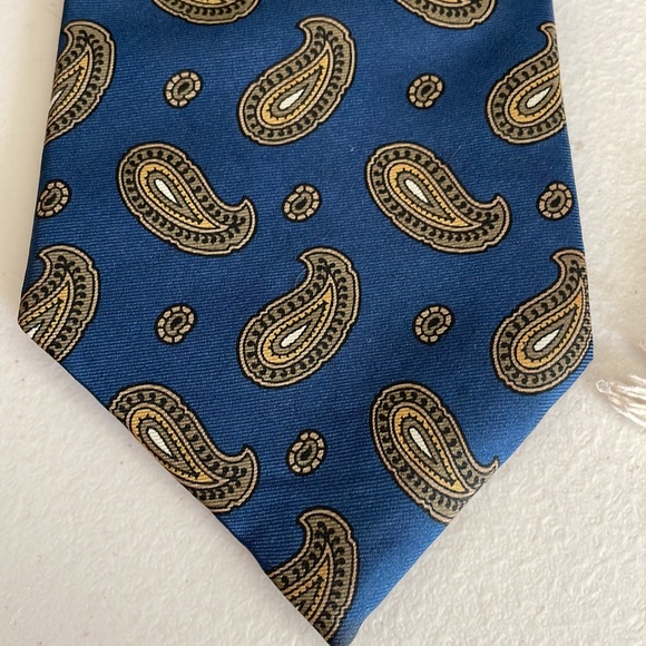 Eaton’s Silk foulard tie - Picture 2 of 5